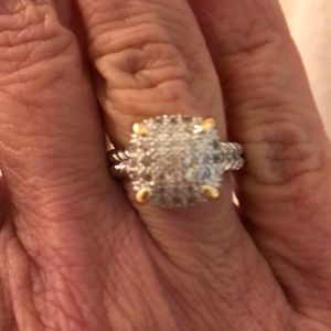 Stunning designer look pave ring